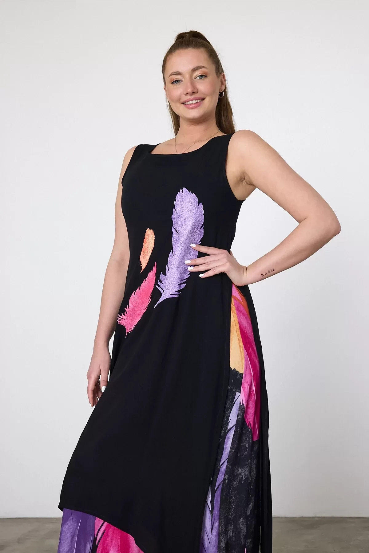 Siyah Mor Kuş Tüyü Baskılı Astarlı Viskon Elbise