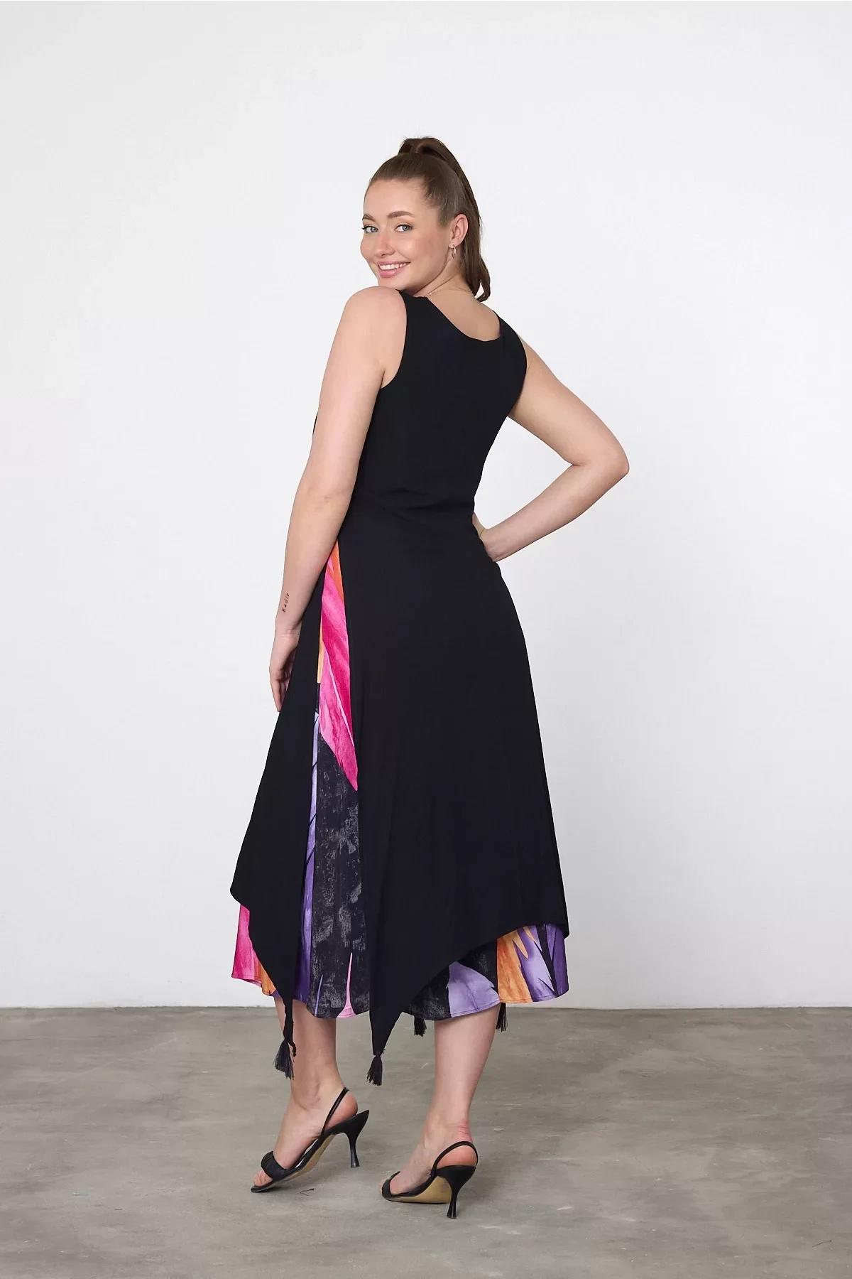 Siyah Mor Kuş Tüyü Baskılı Astarlı Viskon Elbise