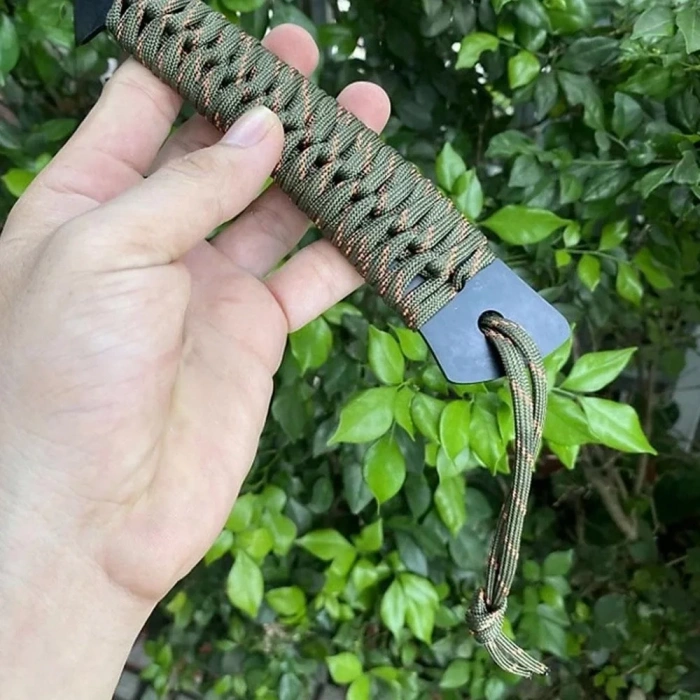 WORKPRO WP383002 250MM Çok Fonksiyonlu Kamp Baltası + Magnezyum Ateşleyici