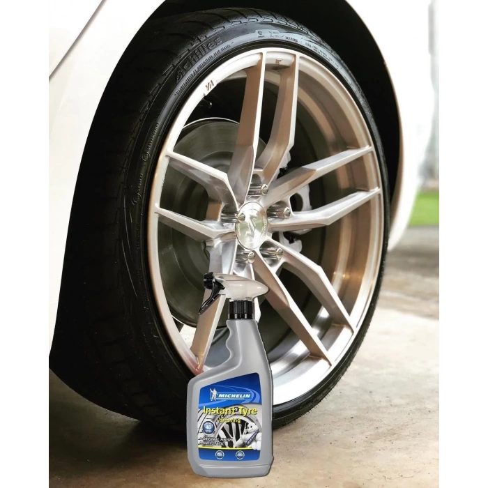 Michelin MC31371 650ml Lastik Parlatıcı, Koruyucu ve Yenileyici Sprey