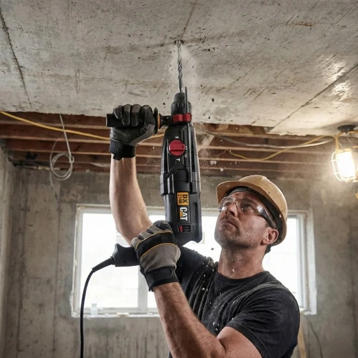 CAT DX2140 800Watt 3.0J 26MM SDS-Plus Profesyonel Kırıcı/Delici + 1 Adet Delici Uç