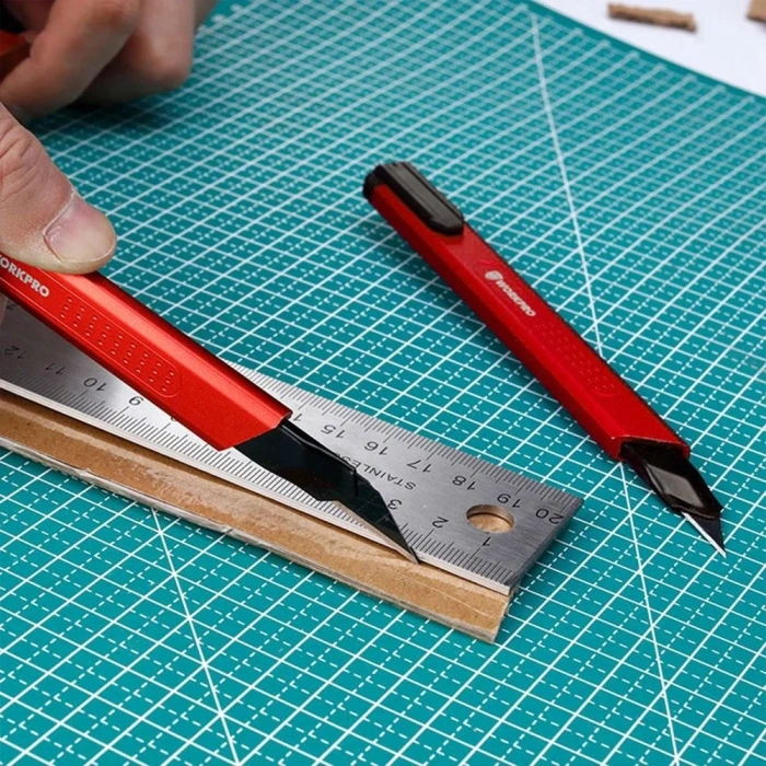 WORKPRO WP212020 9MM Alüminyum Kasa Cep Askılı Maket Bıçağı (KIRMIZI)