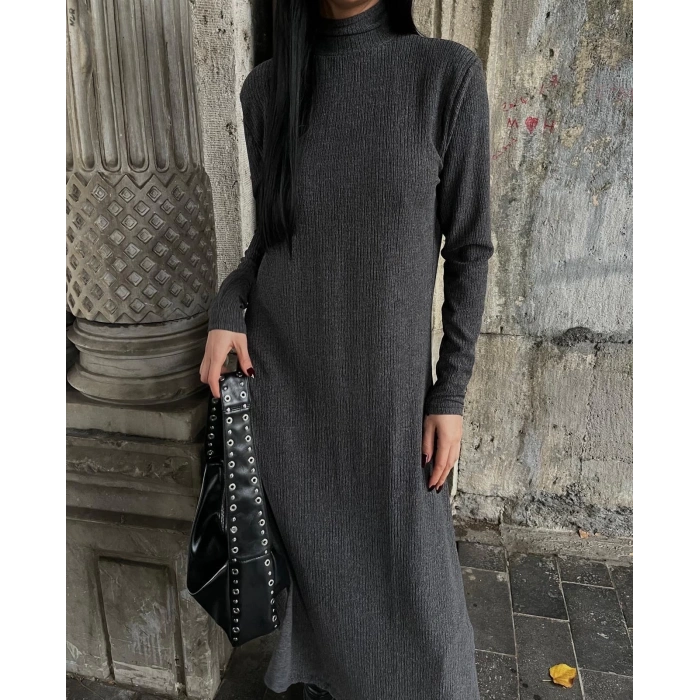 Boğazlı kalın bürümcük uzun elbise siyah