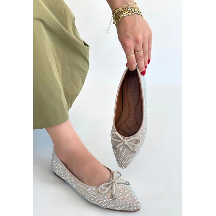 Sarra Bej Saten İşlemeli Babet Ayakkabı