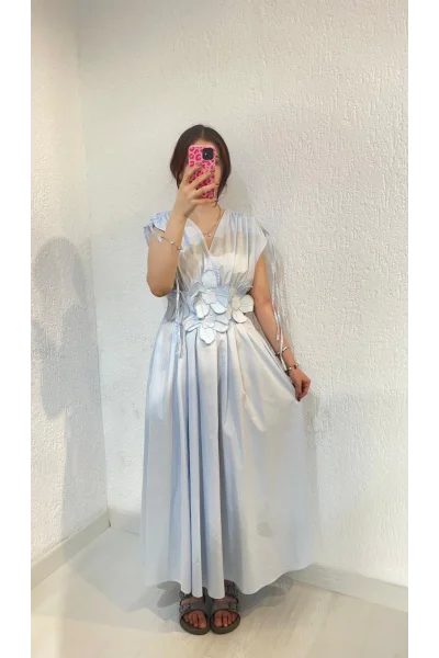 Çiçek Detaylı Elbise