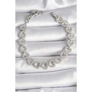 Pirinç Gümüş Renk Zirkon Taşlı Kalp Model VIP Seri Kadın Bileklik