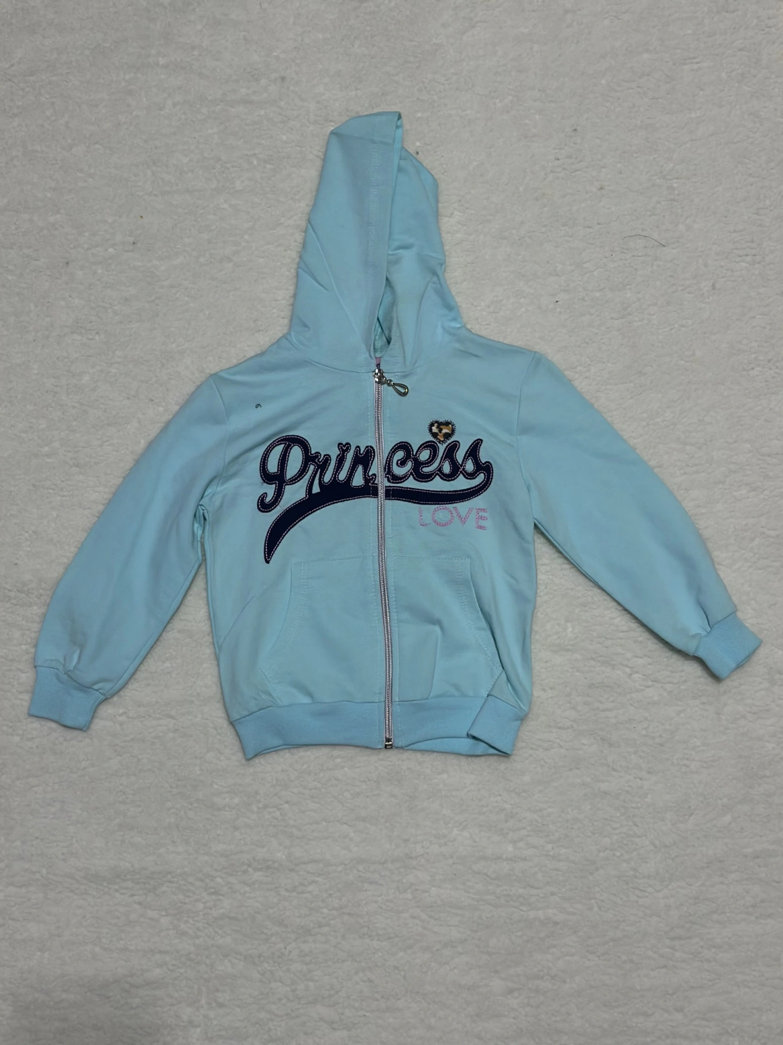 3-4 yaş kız çocuk lacivert yazılı önü fermuarlı  kapşonlu cepli hırka mavi