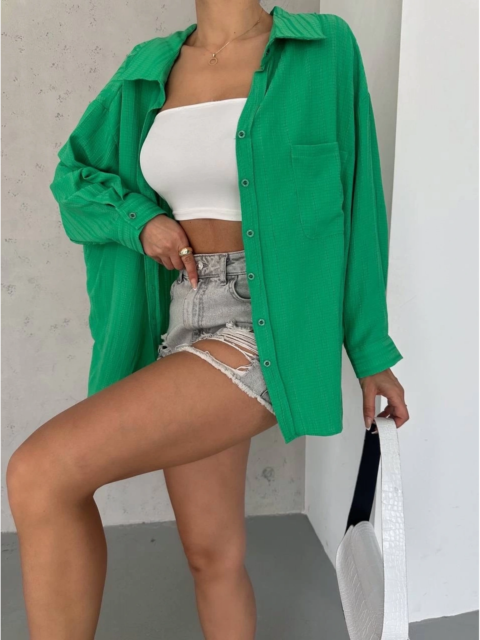 Ağaç kabuğu oversize arkası pileli gömlek