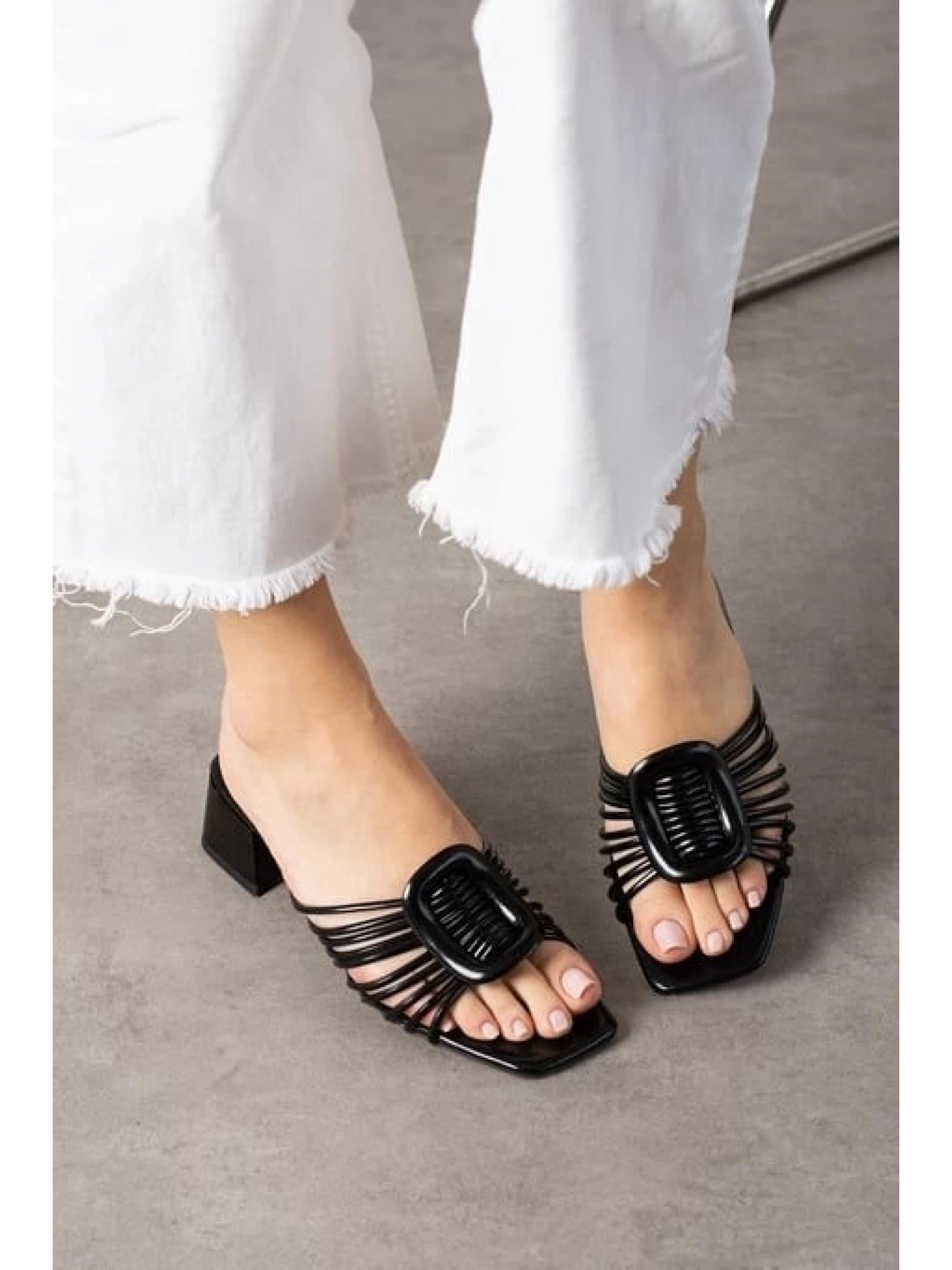 Anca Siyah Rugan Topuklu Terlik