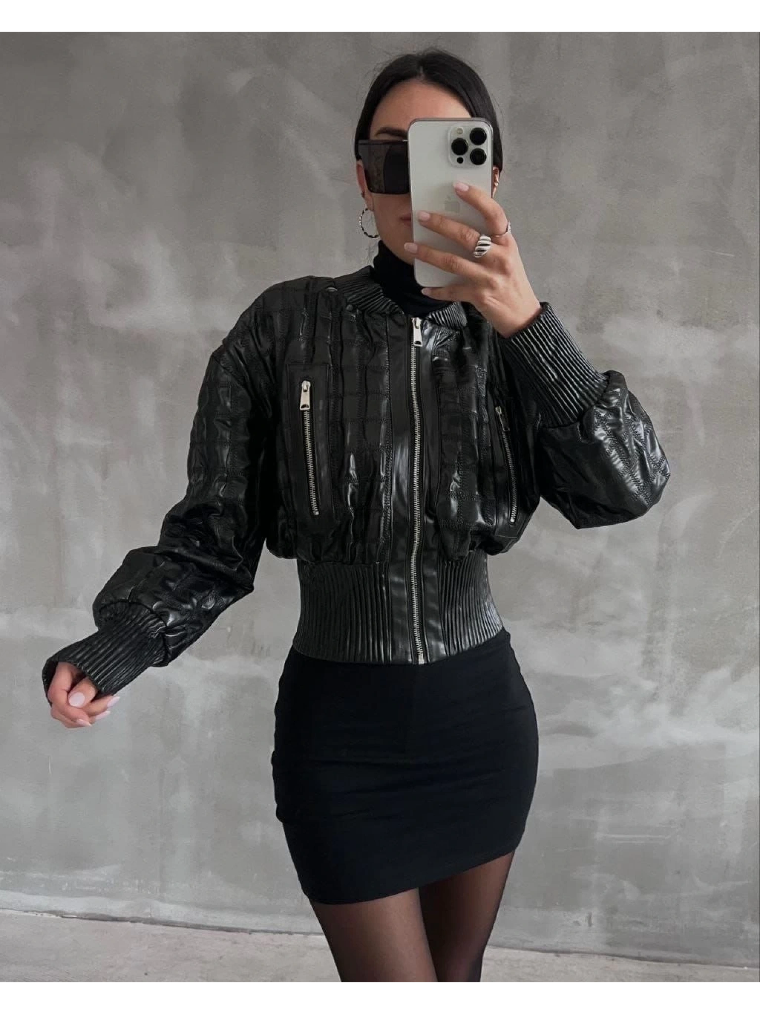 Beli büzgülü crop deri ceket siyah