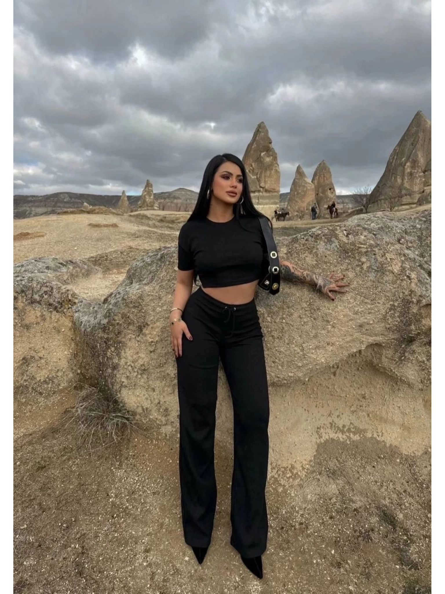 Bol paça pantolonlu alt üst takım