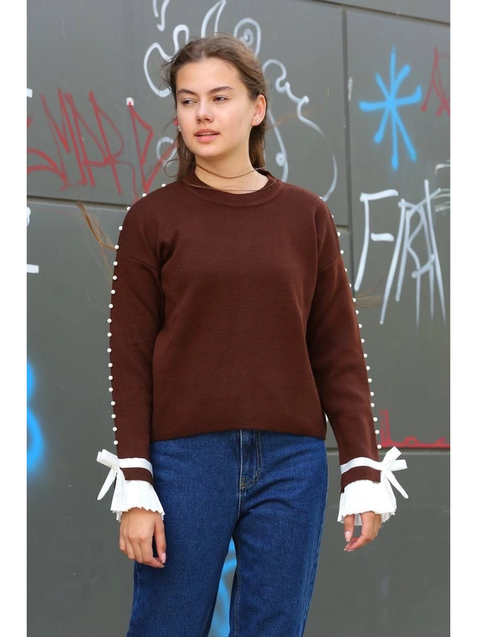 Boncuklu bile detaylı kazak kahve