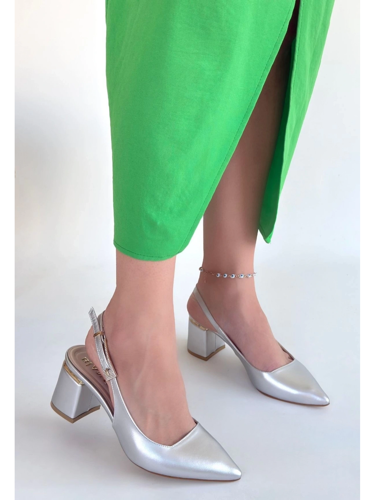 Buant Gümüş Cilt Topuklu Ayakkabı