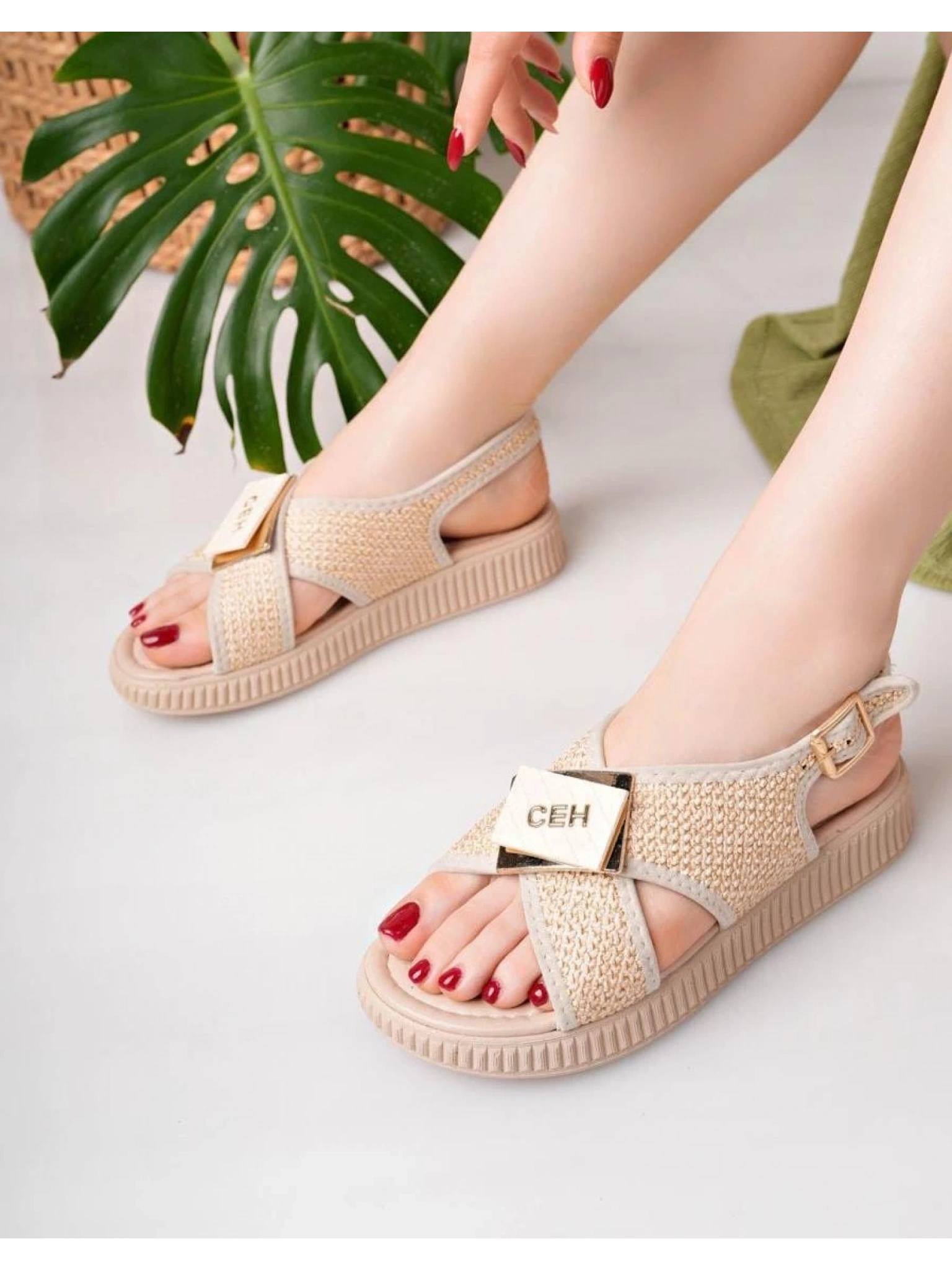 Cate Bej Hasır Cilt Sandalet