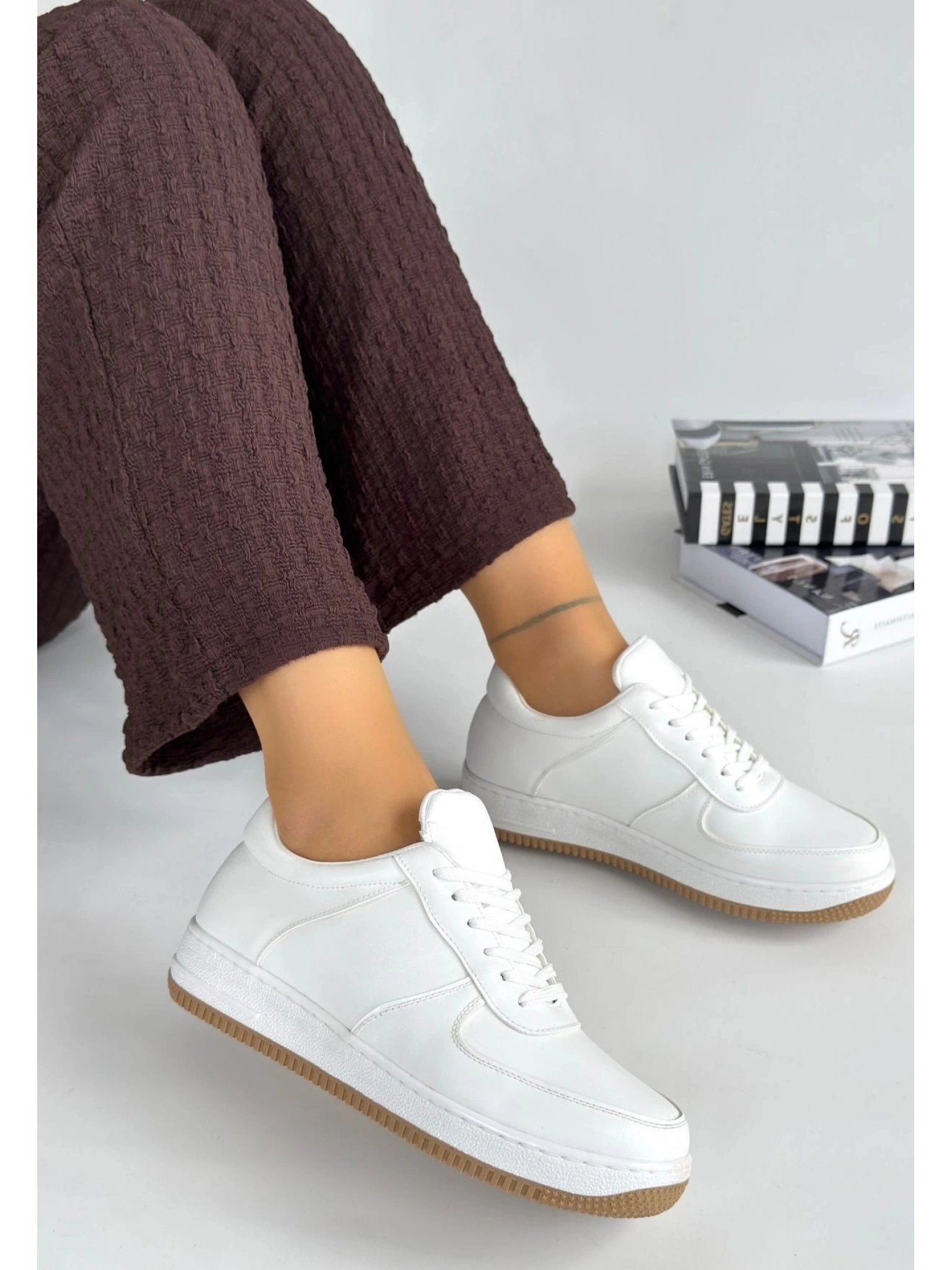 Ceyyan Beyaz Cilt Bağcıklı Spor Ayakkabı