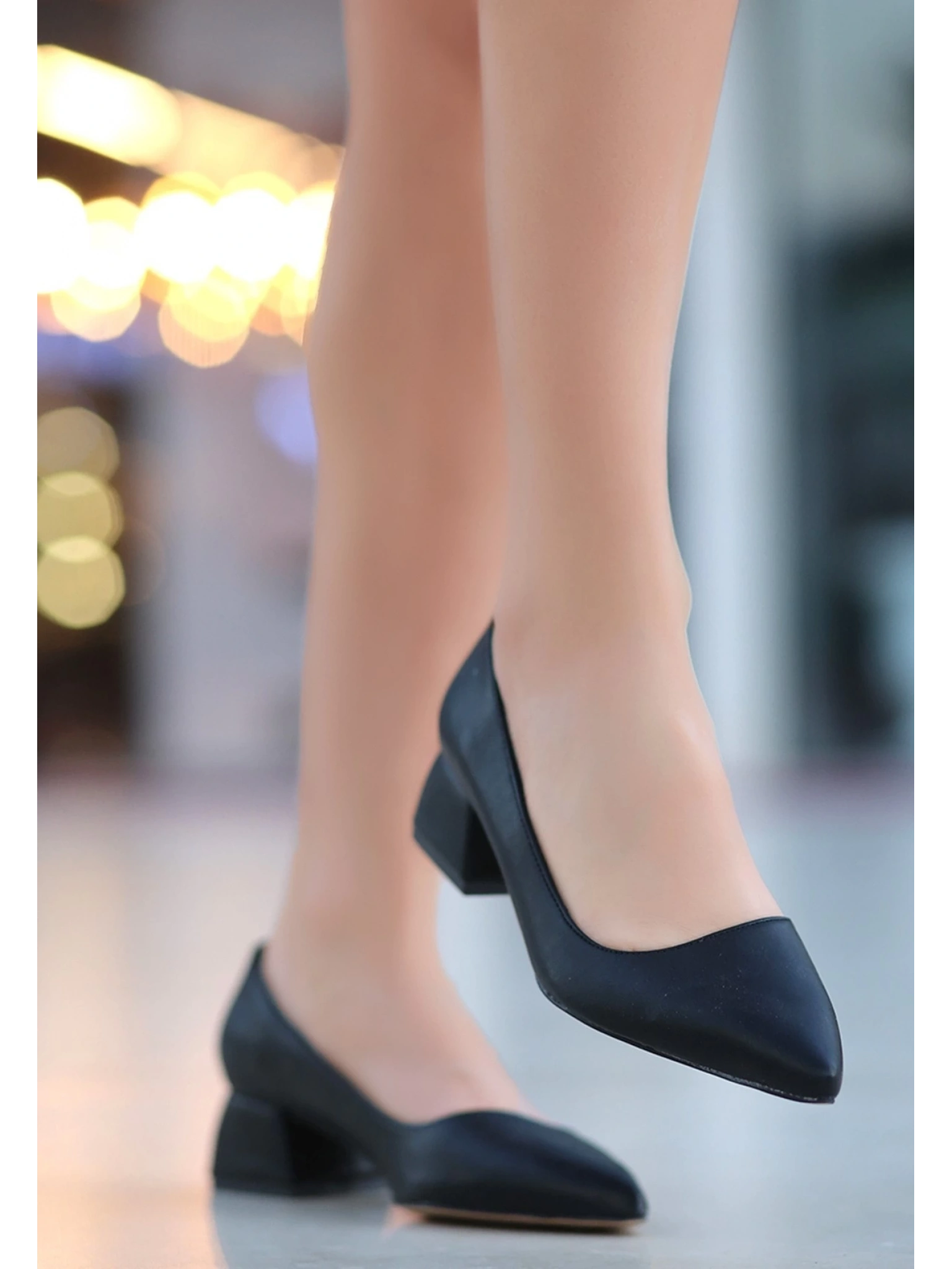 Desniy Siyah Cilt Topuklu Ayakkabı