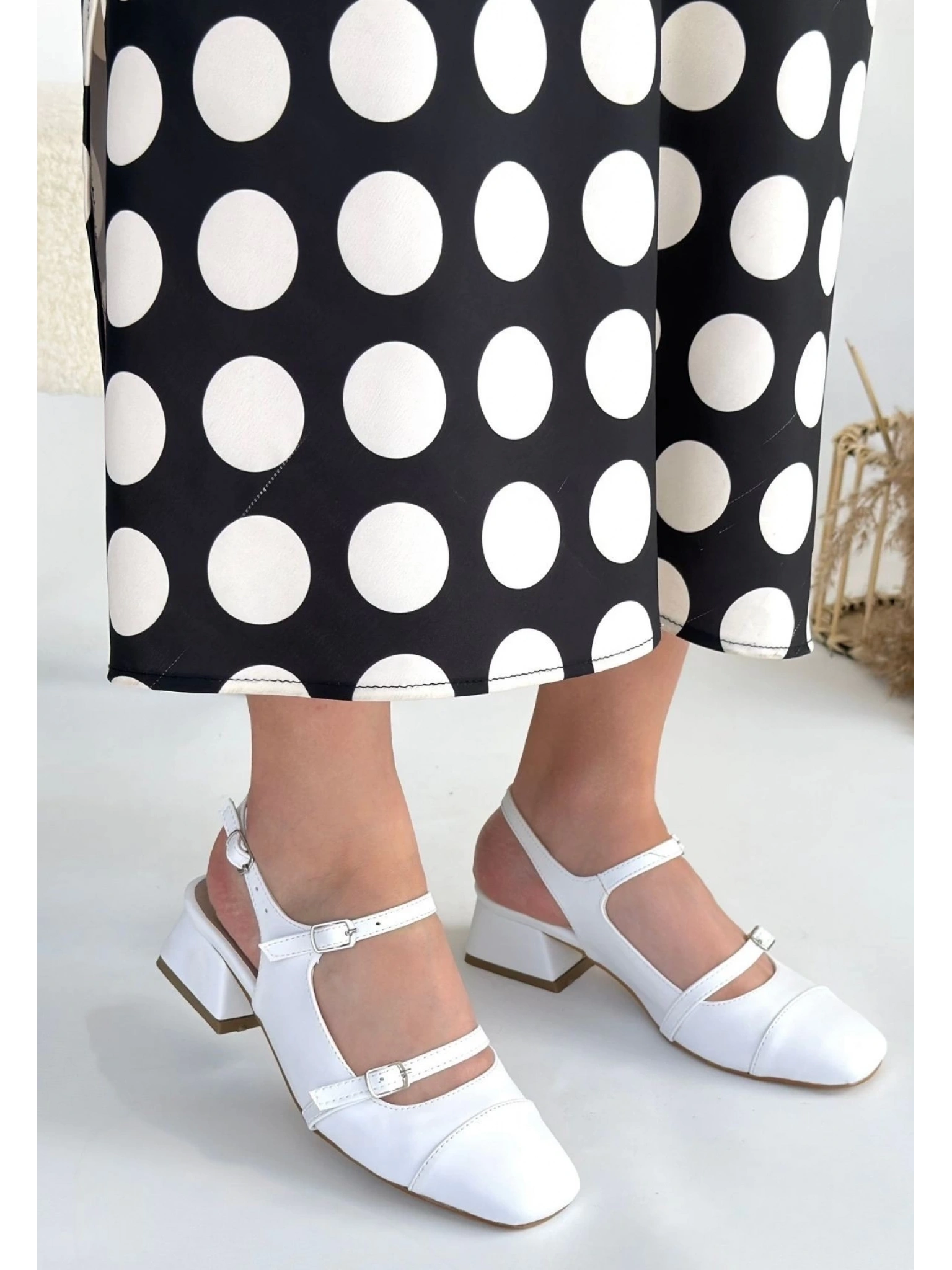 Doran Beyaz Cilt Topuklu Ayakkabı