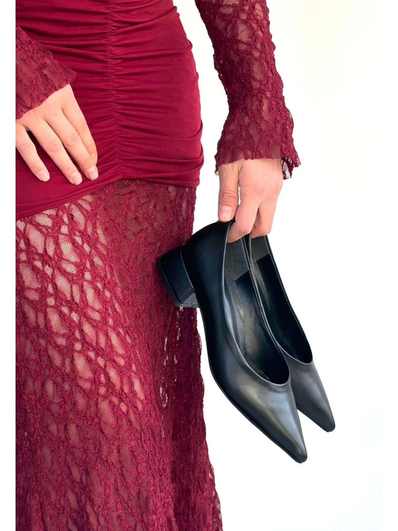 Ferla Siyah Cilt Topuklu Ayakkabı