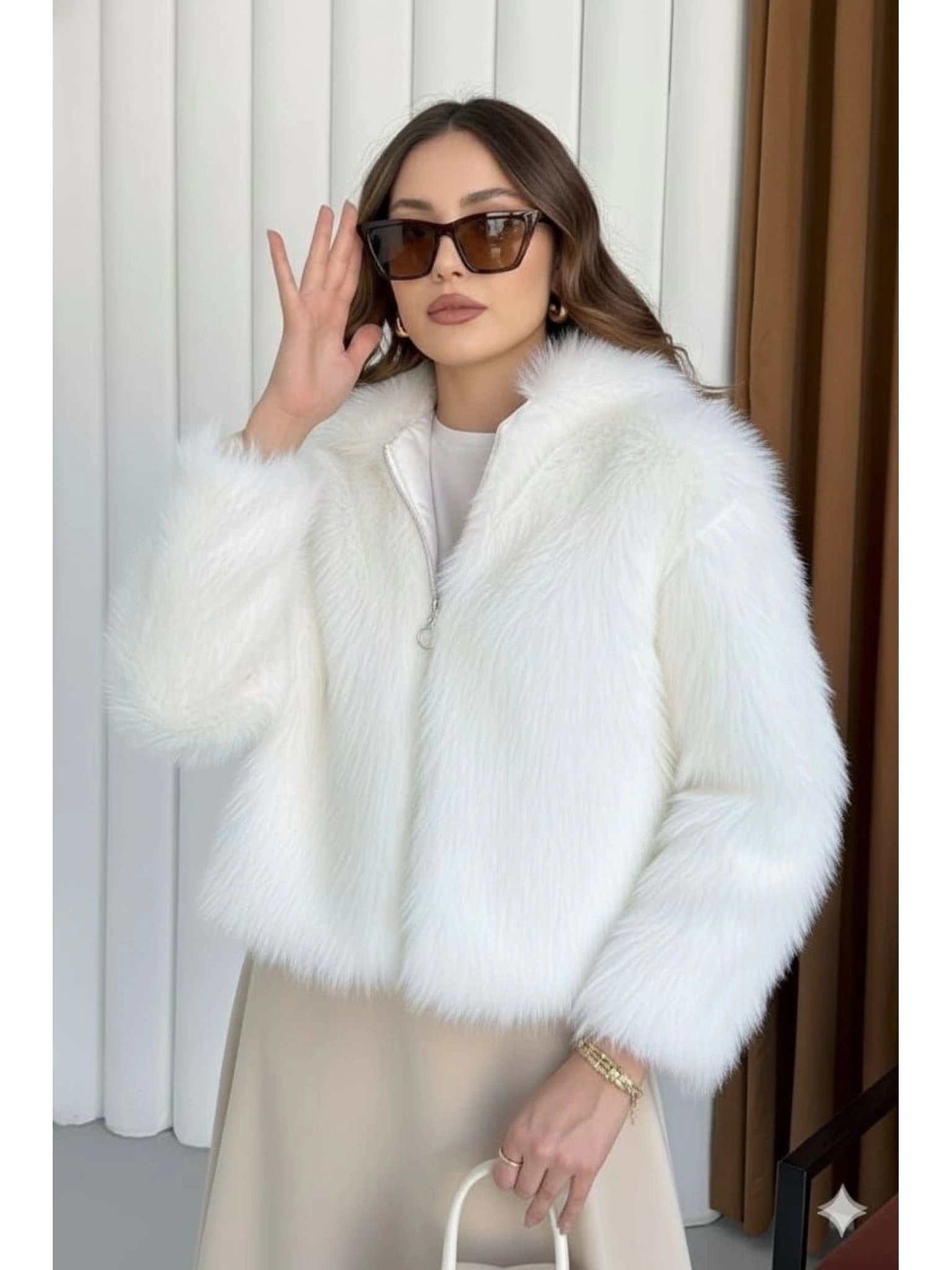 Fermuarlı kısa kürk beyaz t7746