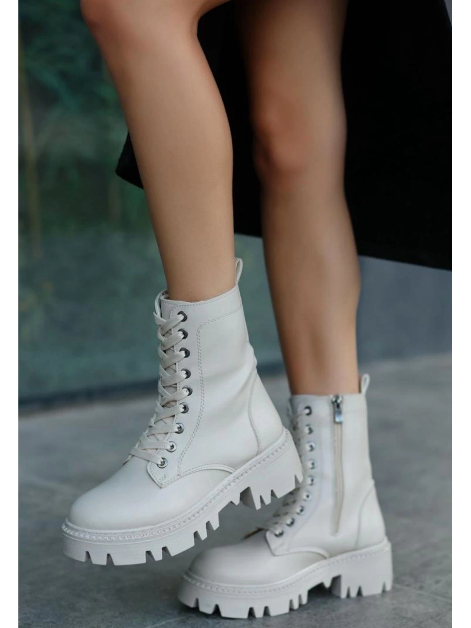 Flona Bej Cilt Bağcıklı Bot