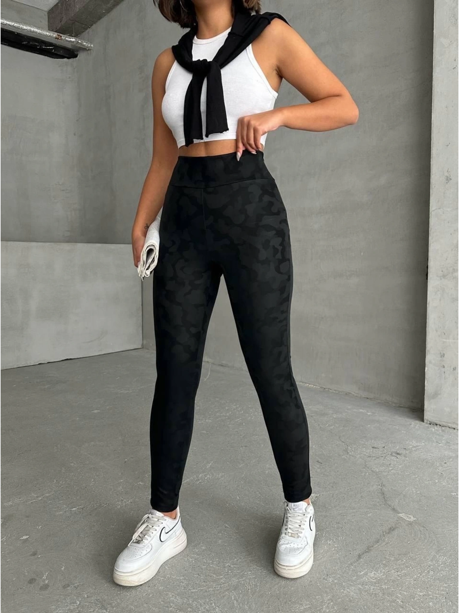 Gizli yan fermuarlı bulut desenli tayt siyah h248638