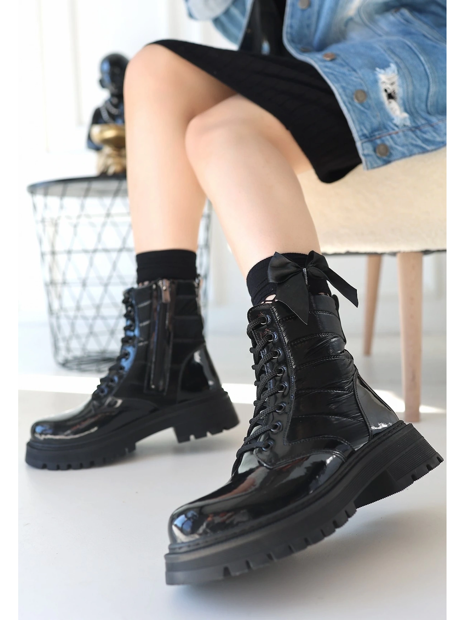 Josse Siyah Rugan Bağcıklı Bot