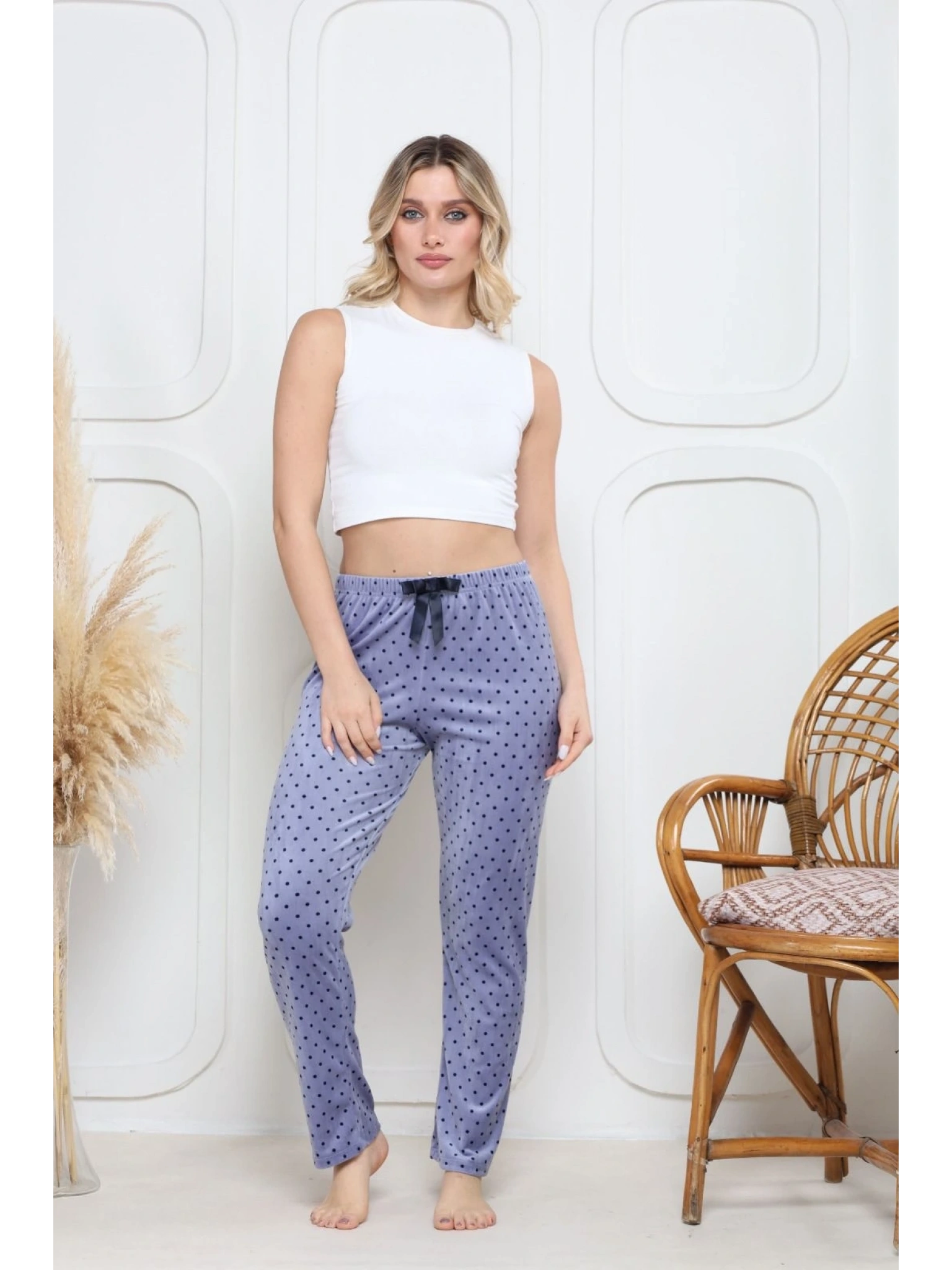 Kadife pijama altı mavi üstüne siyah Pontiye desenli q7013