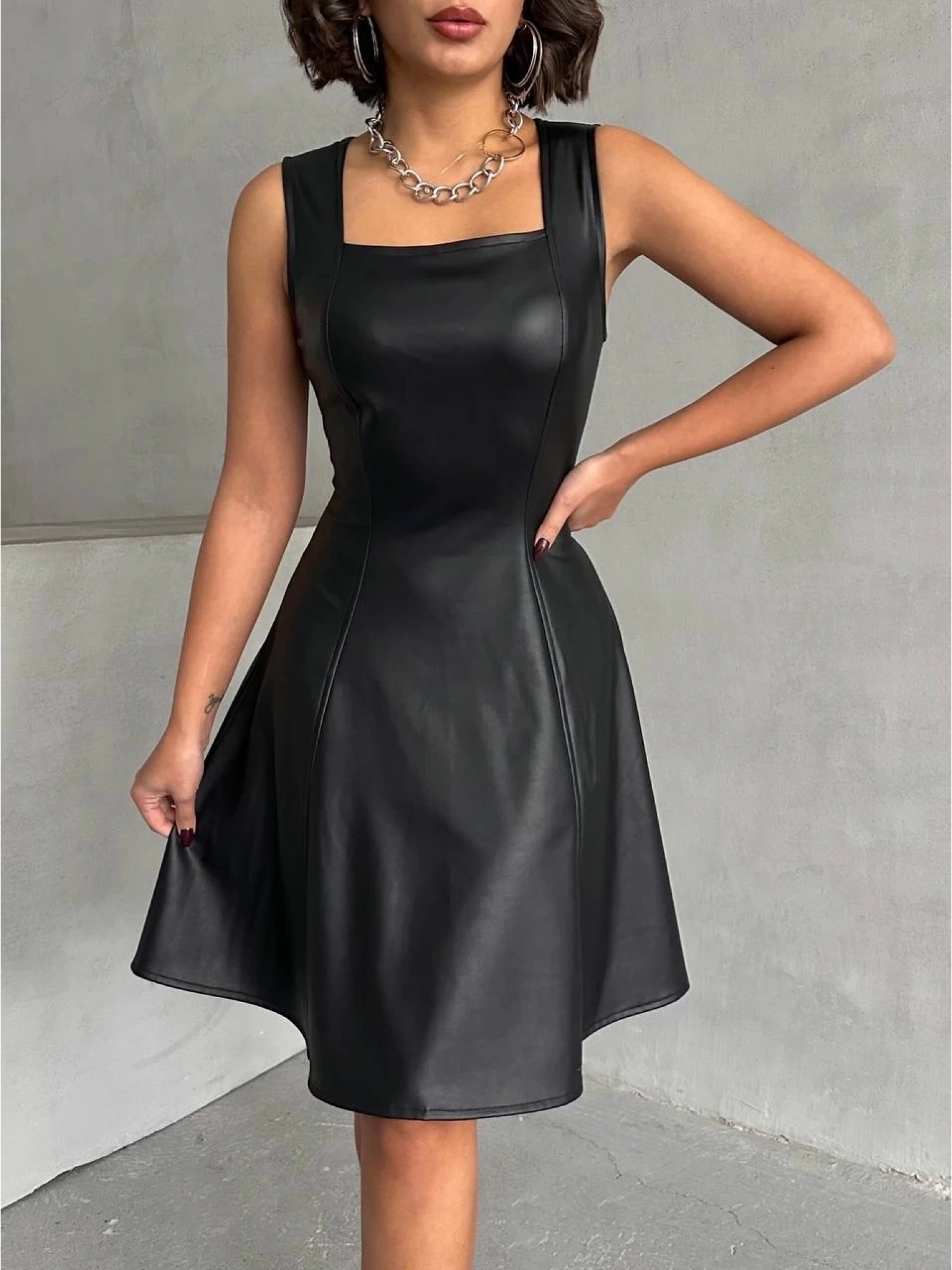 Kare yaka deri elbise siyah h24442