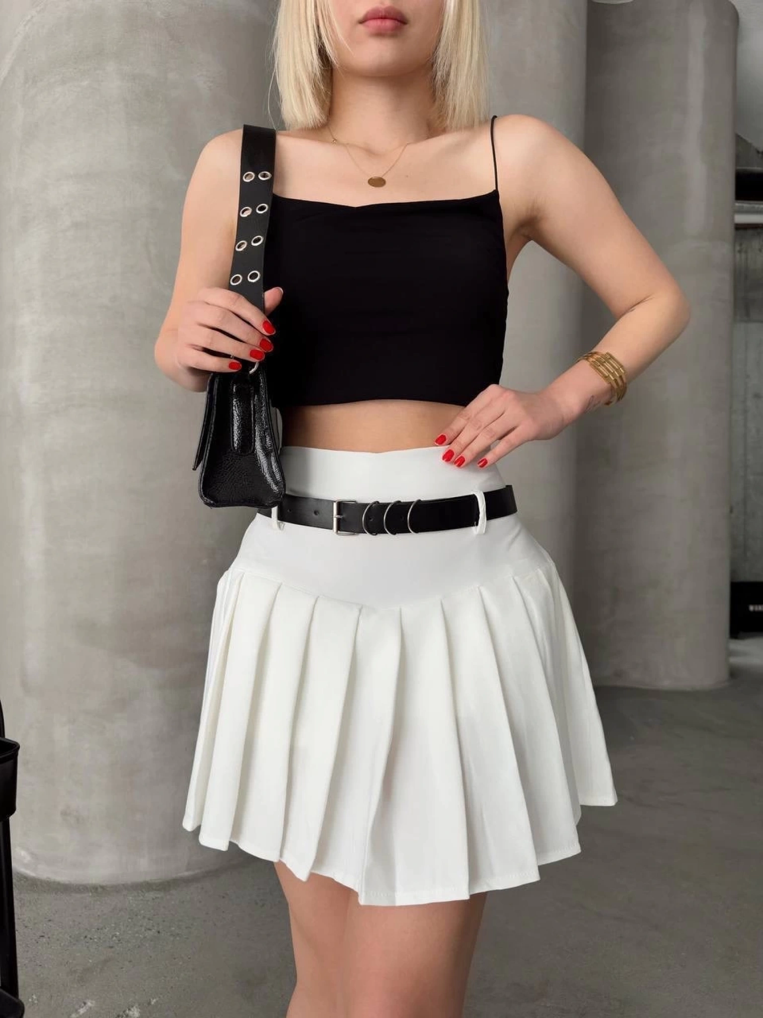 Kemerli piliseli şort etek beyaz s25305