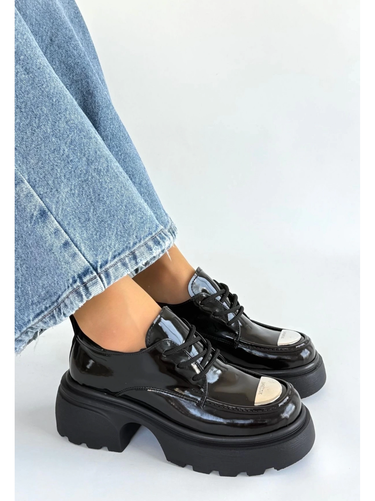 Kiya Siyah Rugan Dolgu Topuk Oxford Ayakkabı