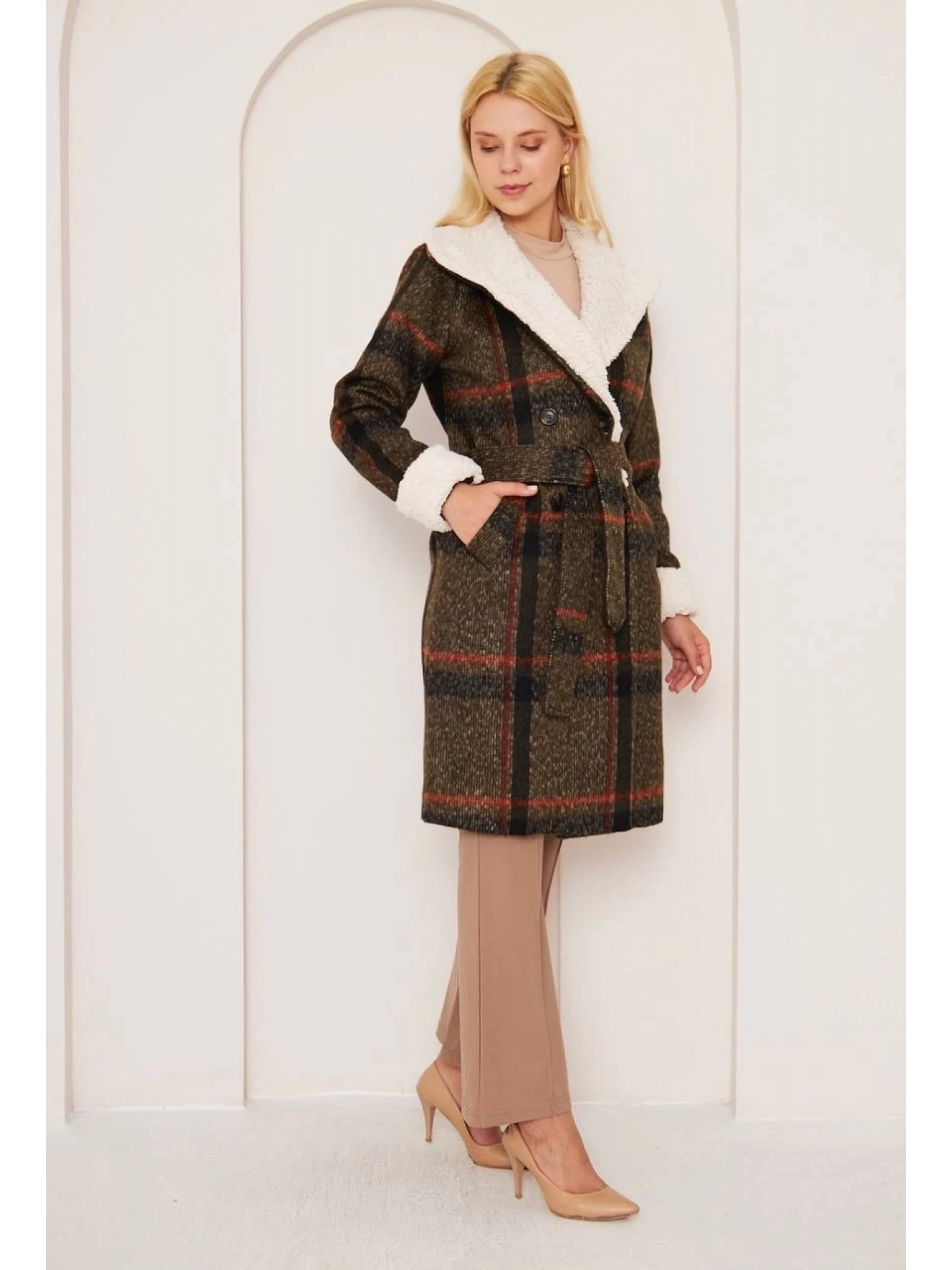 KÜRKLÜ EKOSE KABAN