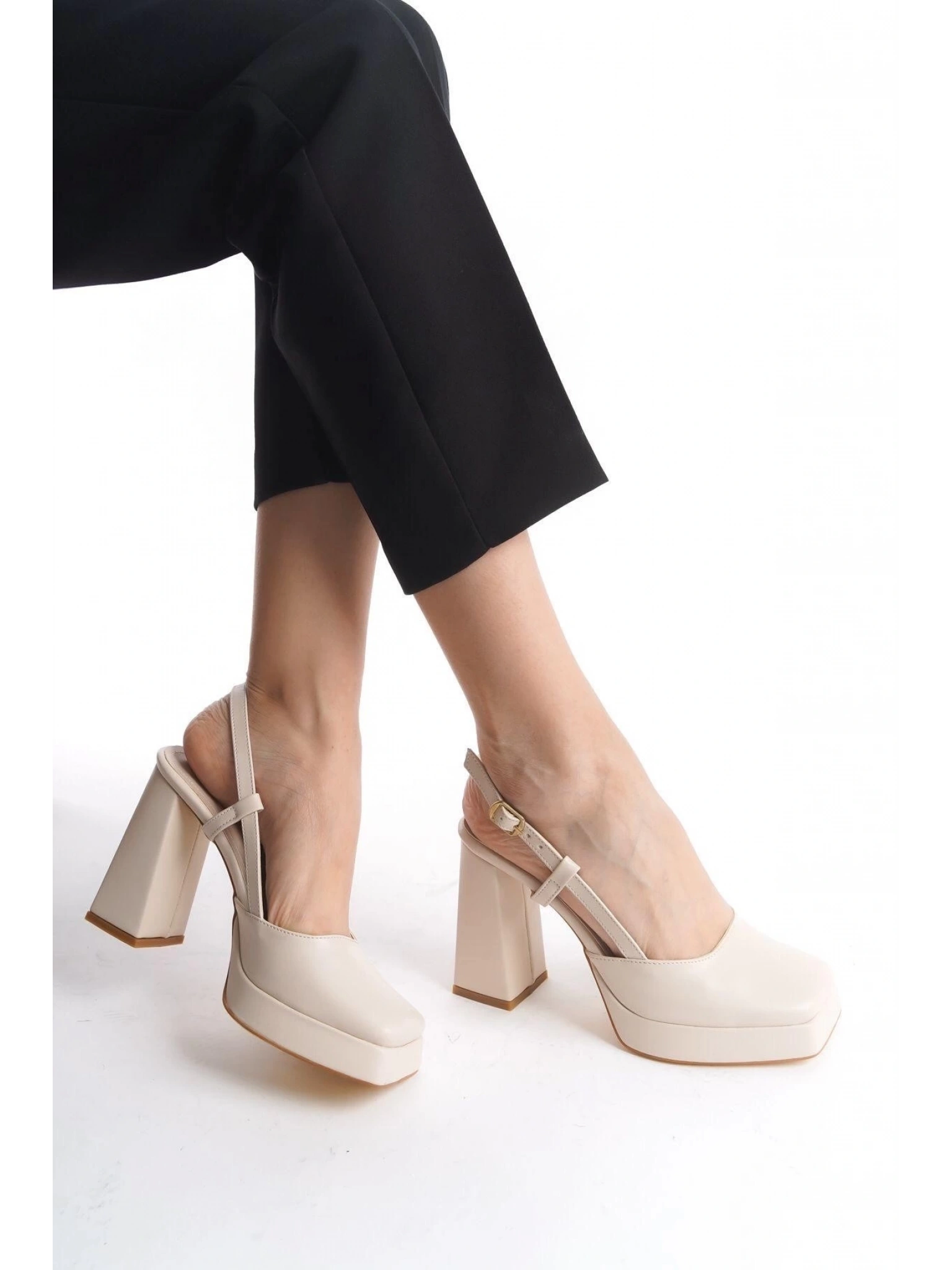 Mety Bej Cilt Topuklu Ayakkabı