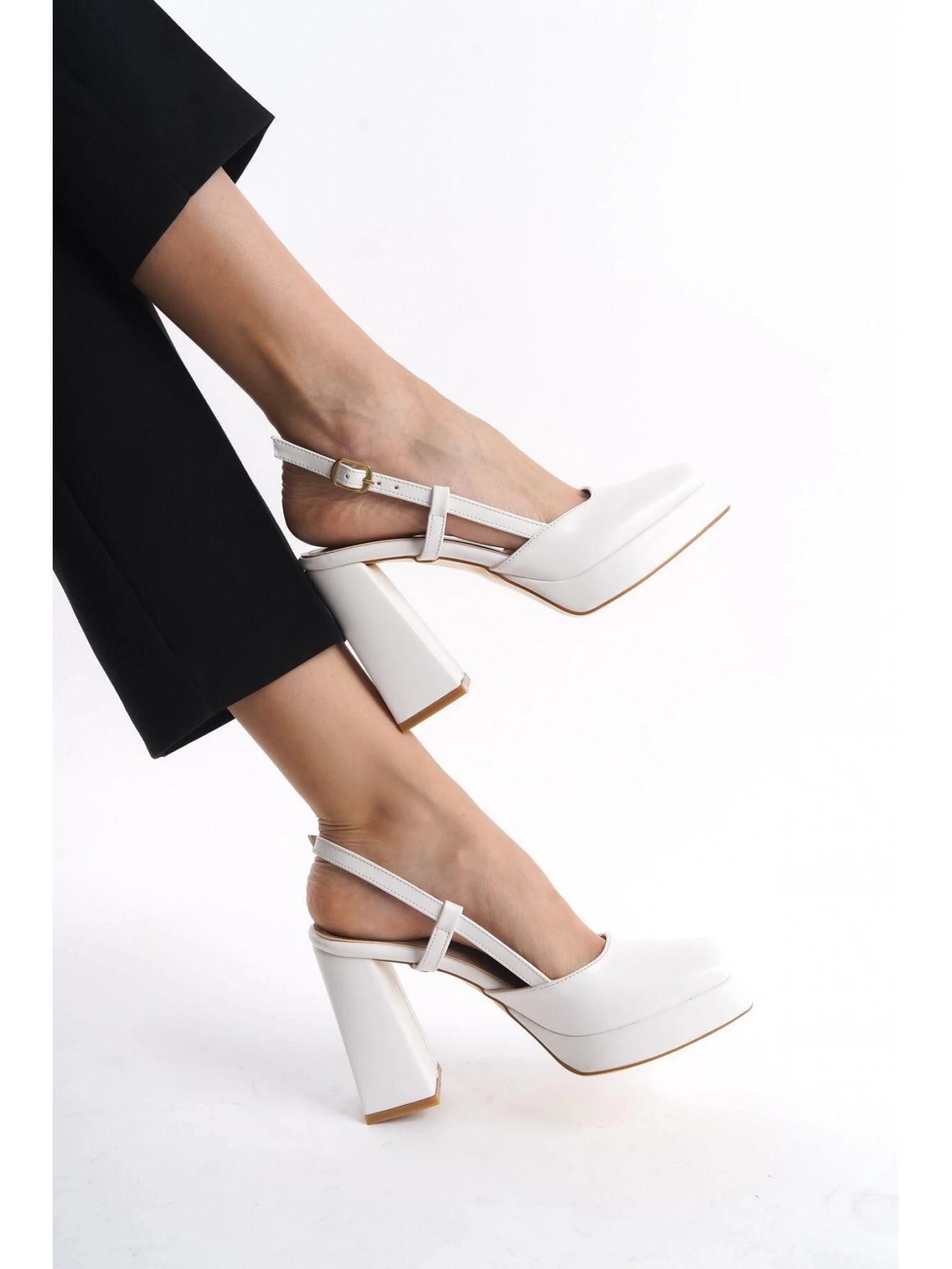 Mety Beyaz Cilt Topuklu Ayakkabı