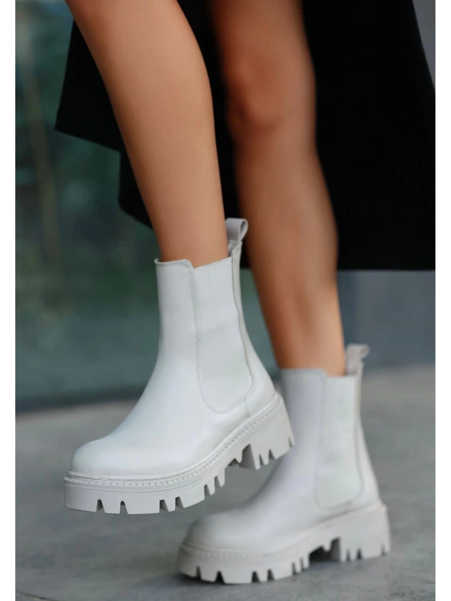 Ninle Bej Cilt Topuklu Bot