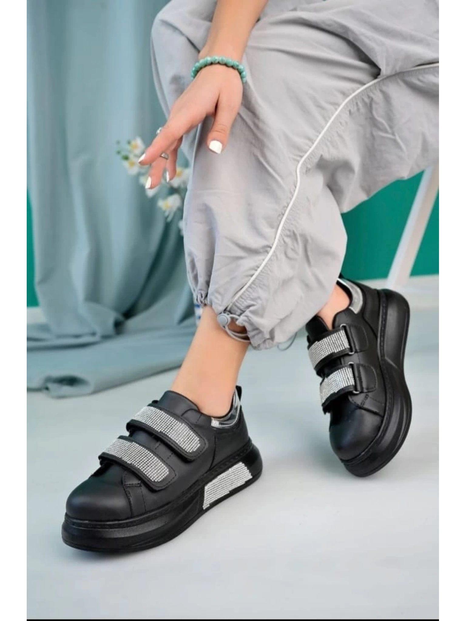 Nino Siyah Cilt Cırt Cırtlı Spor Ayakkabı