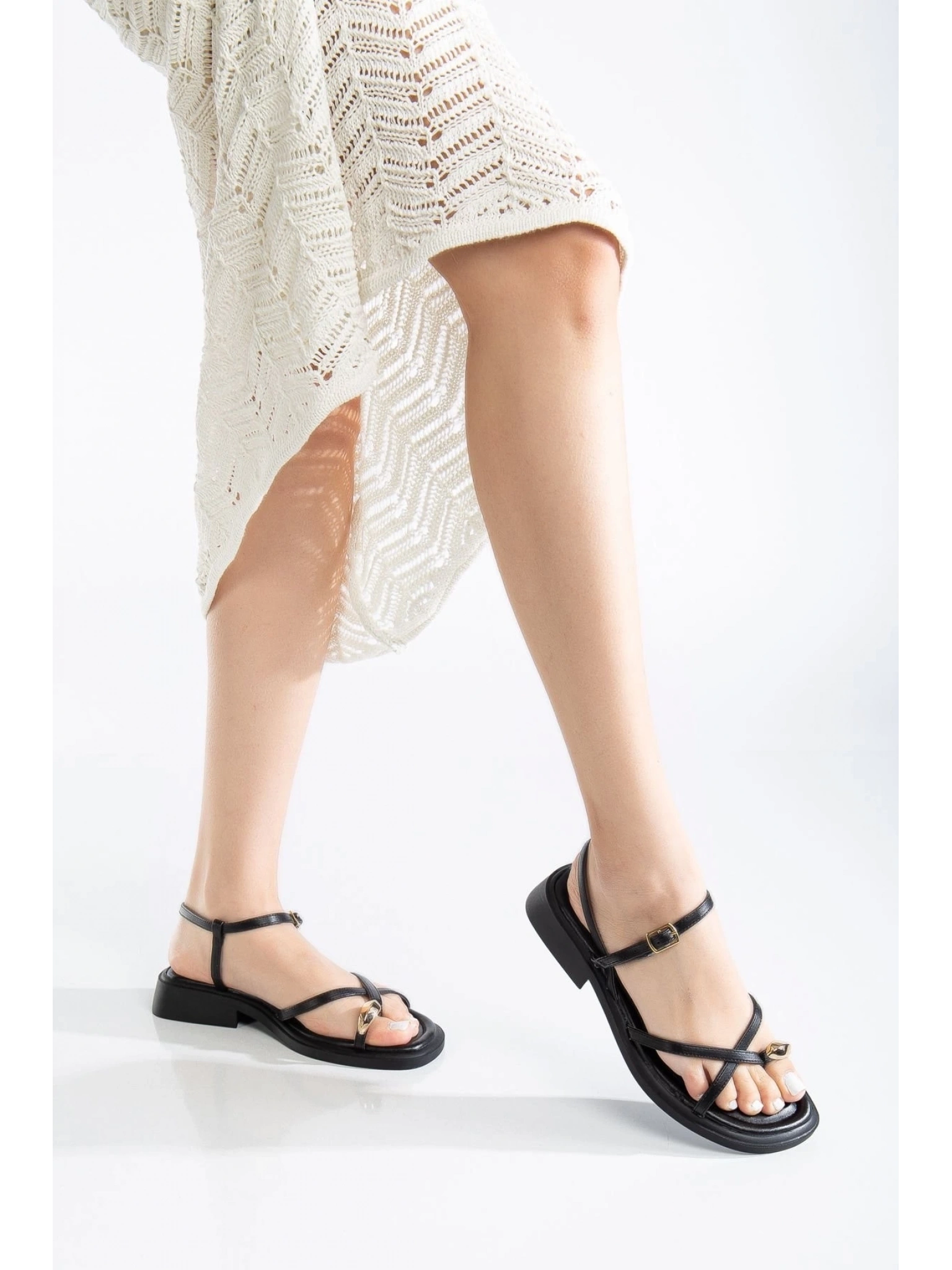 Nordi Siyah Cilt Kemerli Sandalet