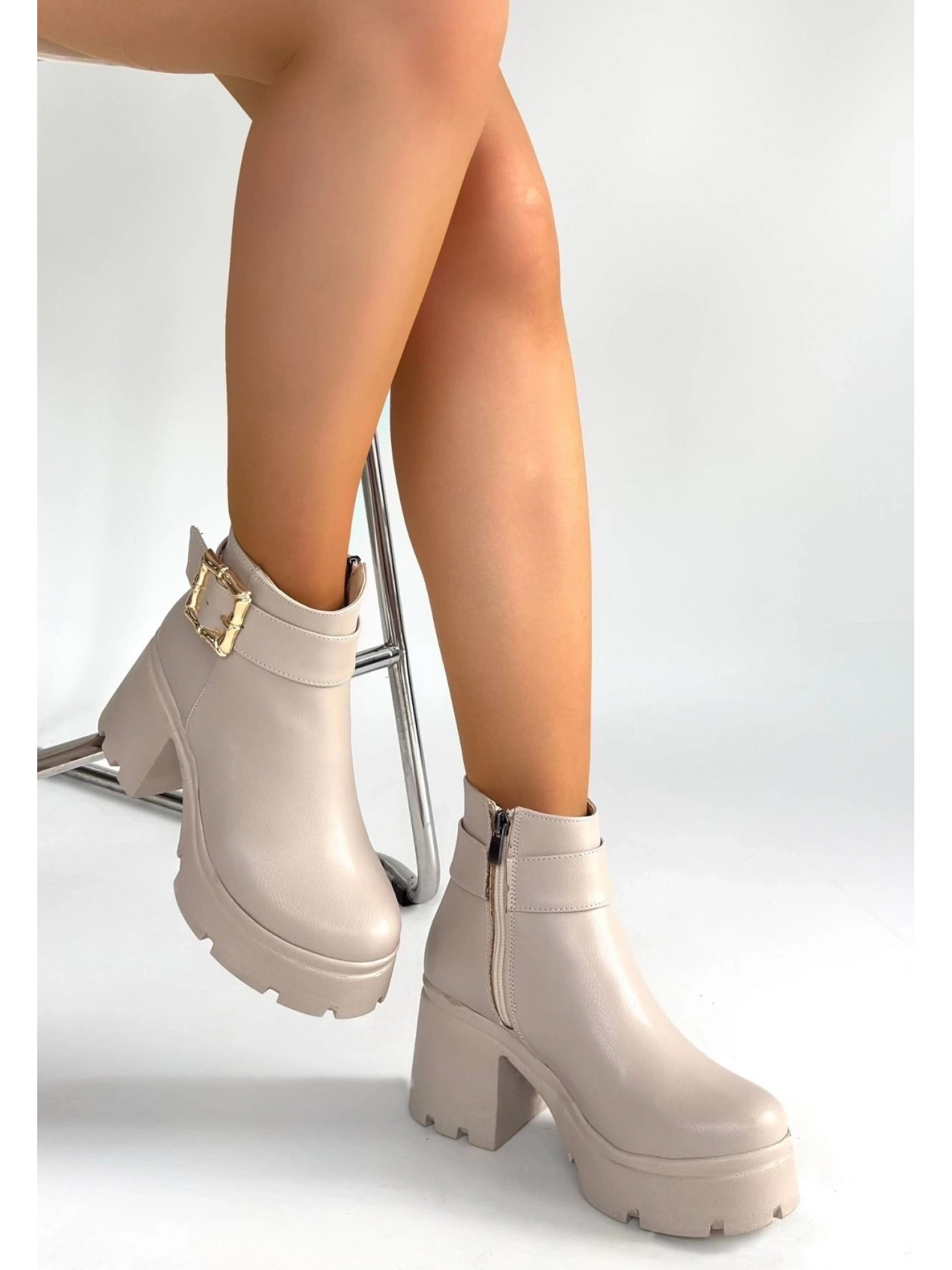 Pinma Bej Cilt Topuklu Bot