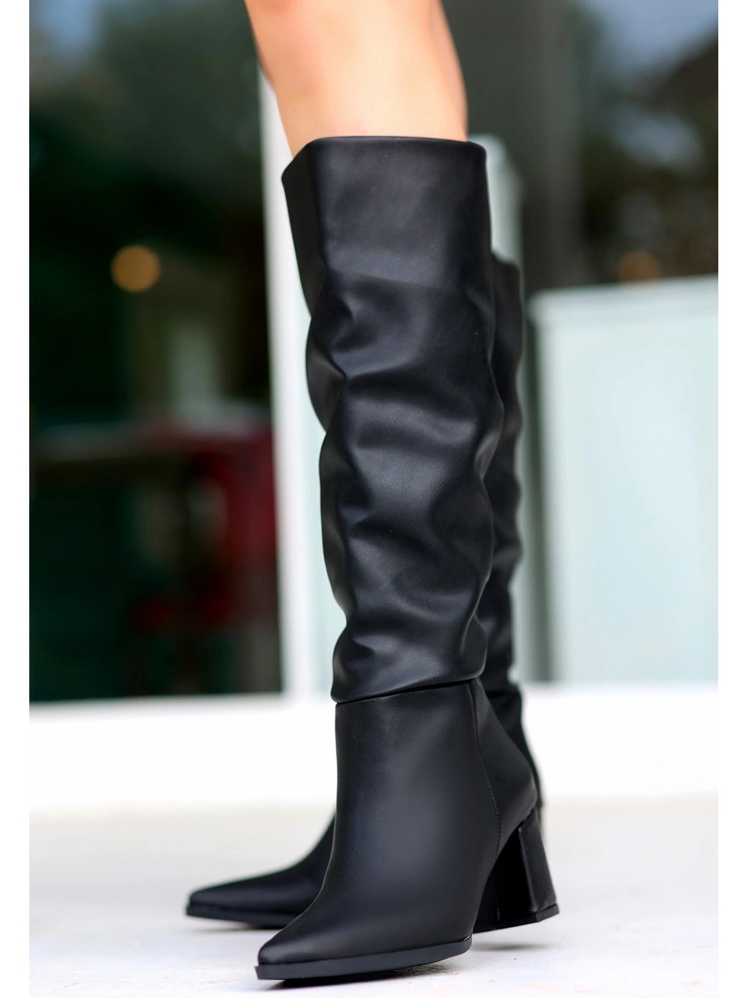 Roksa Siyah Cilt Topuklu Çizme