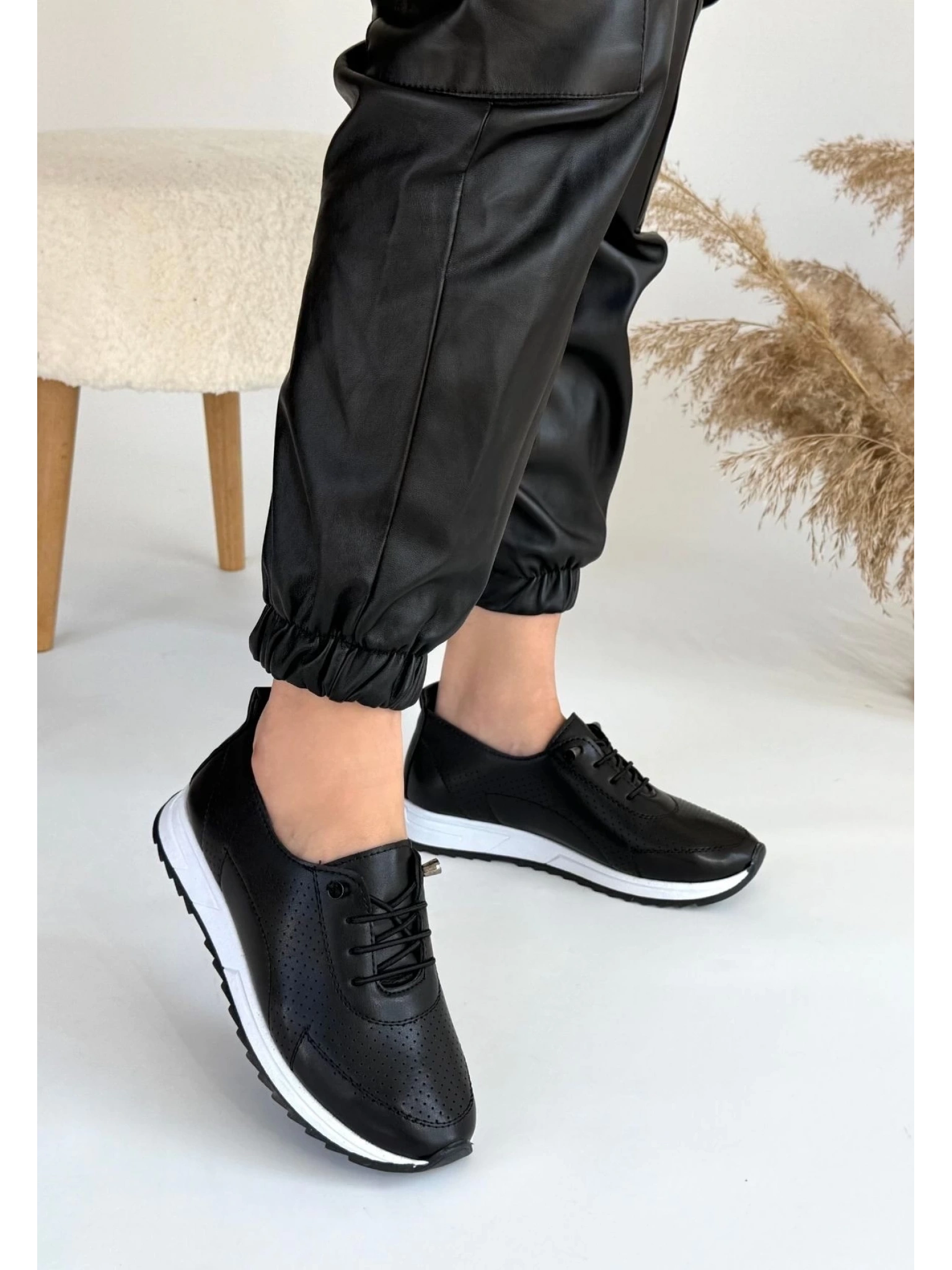 Tone Siyah Cilt Bağcıklı Spor Ayakkabı