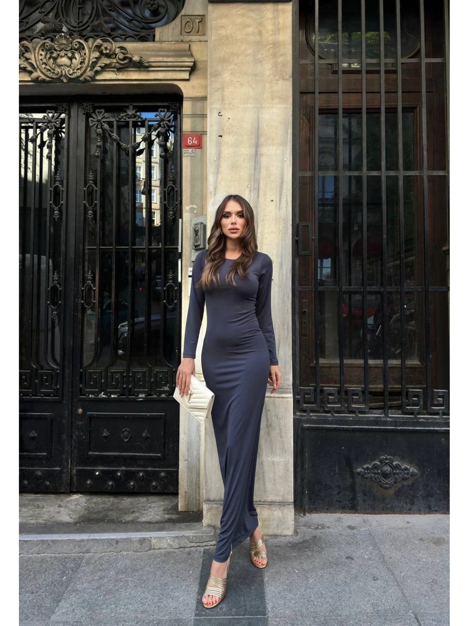 Uzun kollu uzun elbise