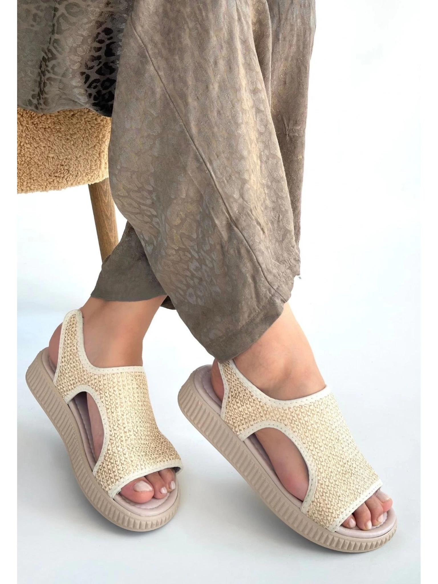 Wayi Bej Hasır Cilt Sandalet