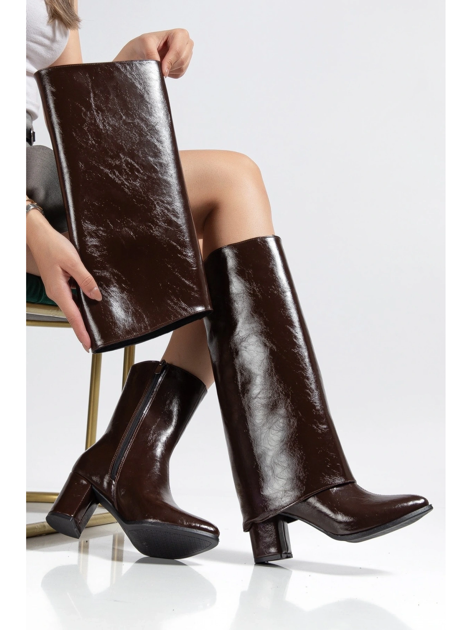 Wila Kahverengi Parlak Topuklu Tak Çıkar Çizme