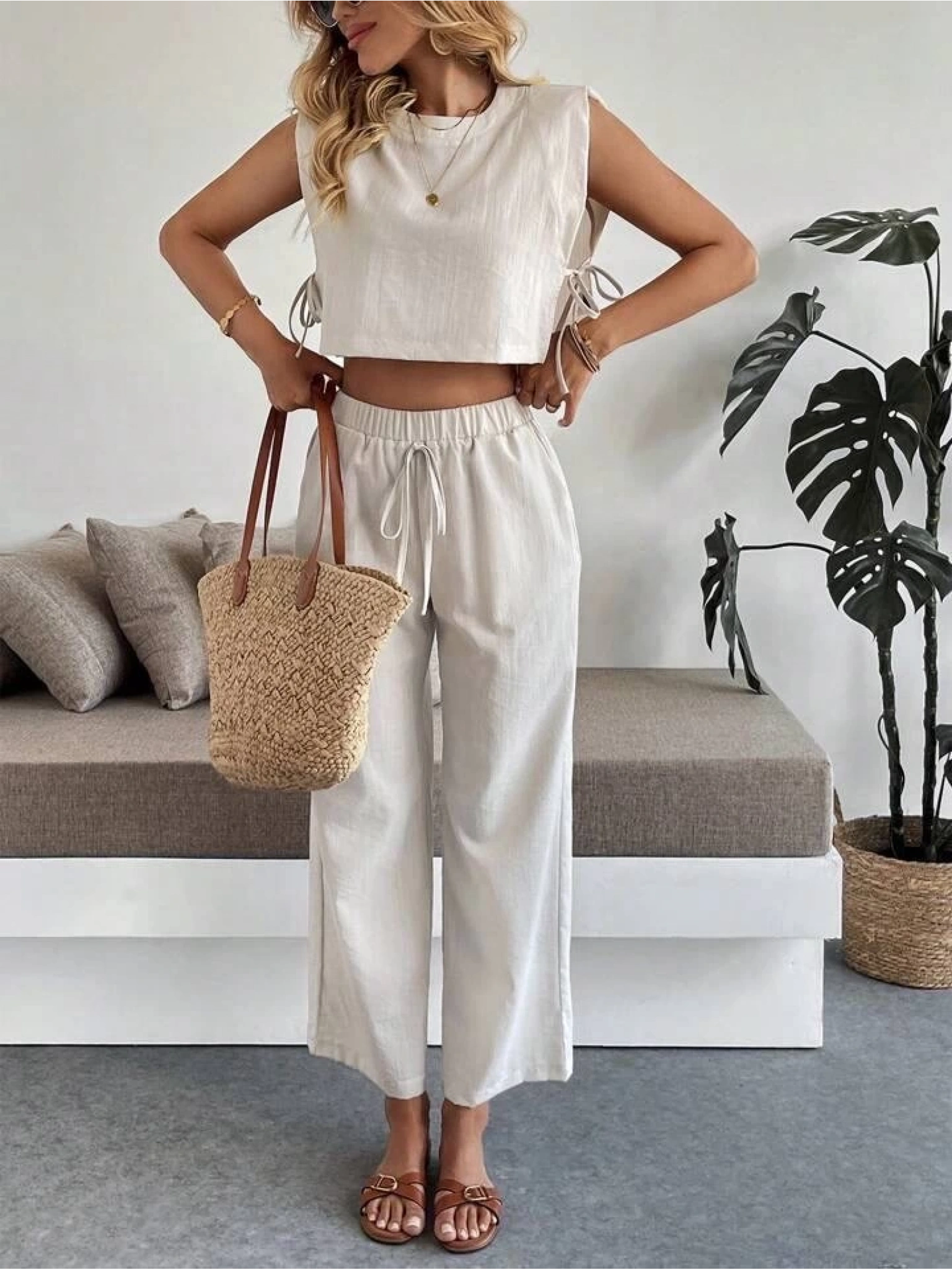 Yan bağlama detaylı pantolonlu takım bej