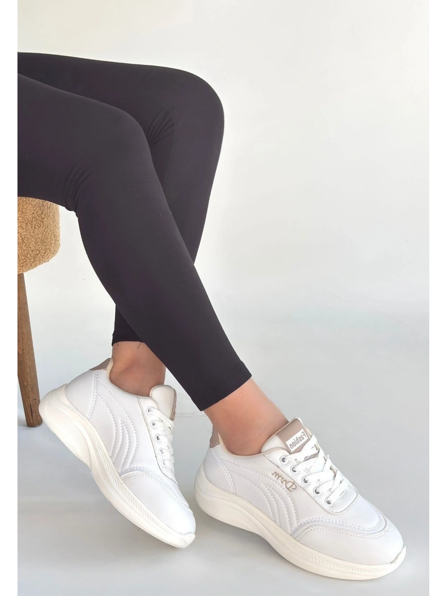 Yejja Beyaz Cilt Bağcıklı Spor Ayakkabı