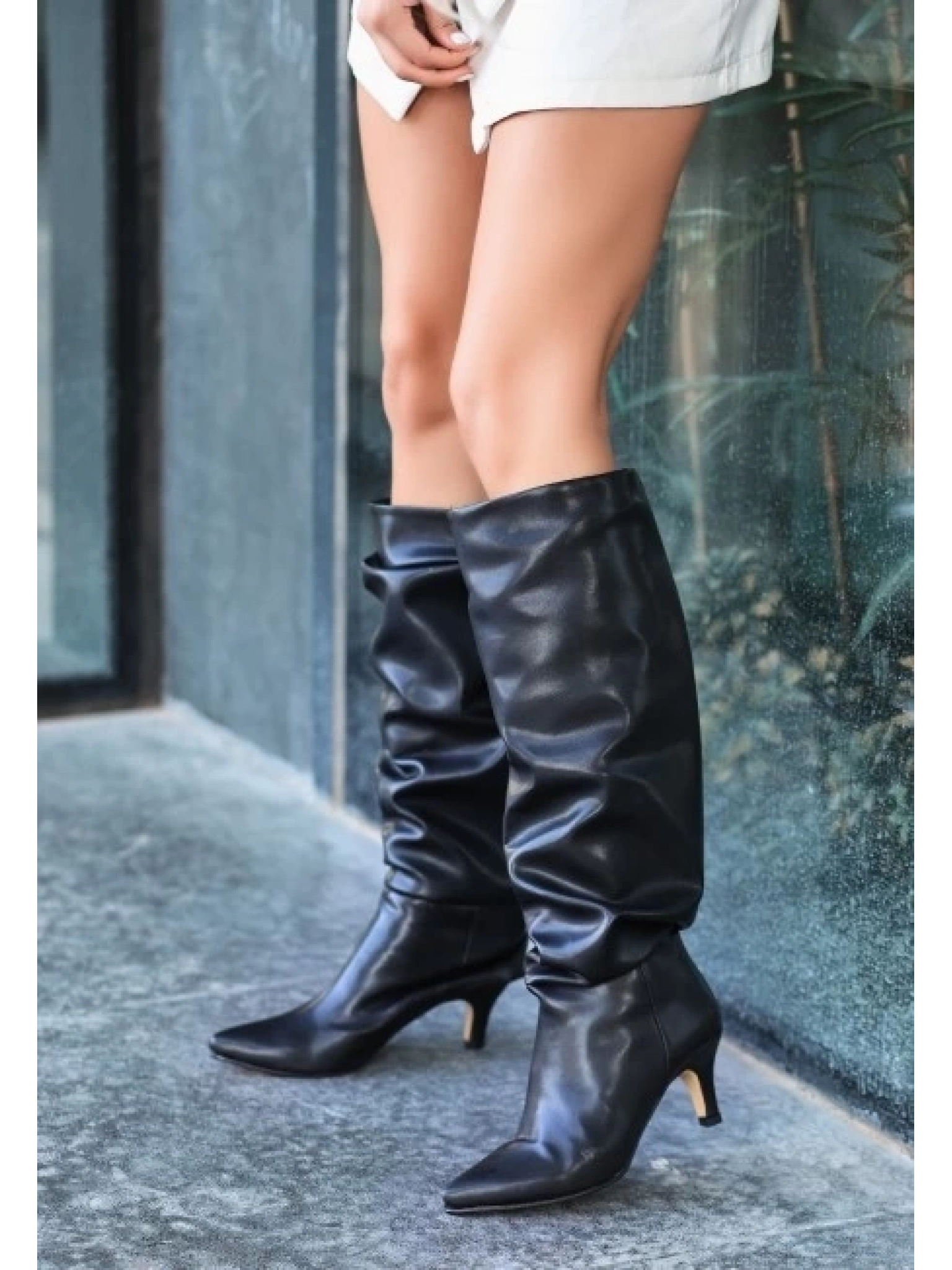 Zelya Siyah Cilt Topuklu Çizme