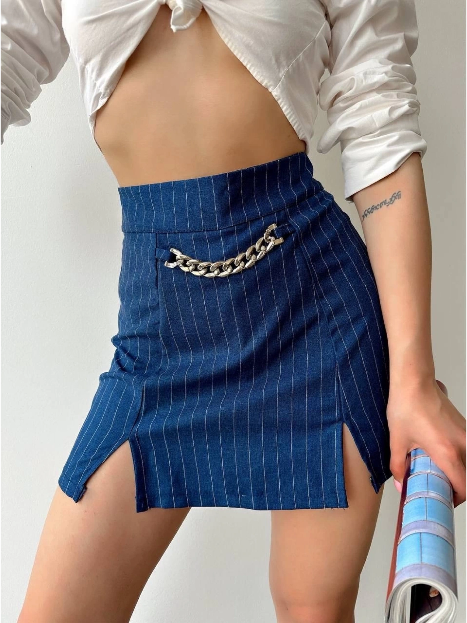 Zincir detaylı çizgili şort etek
