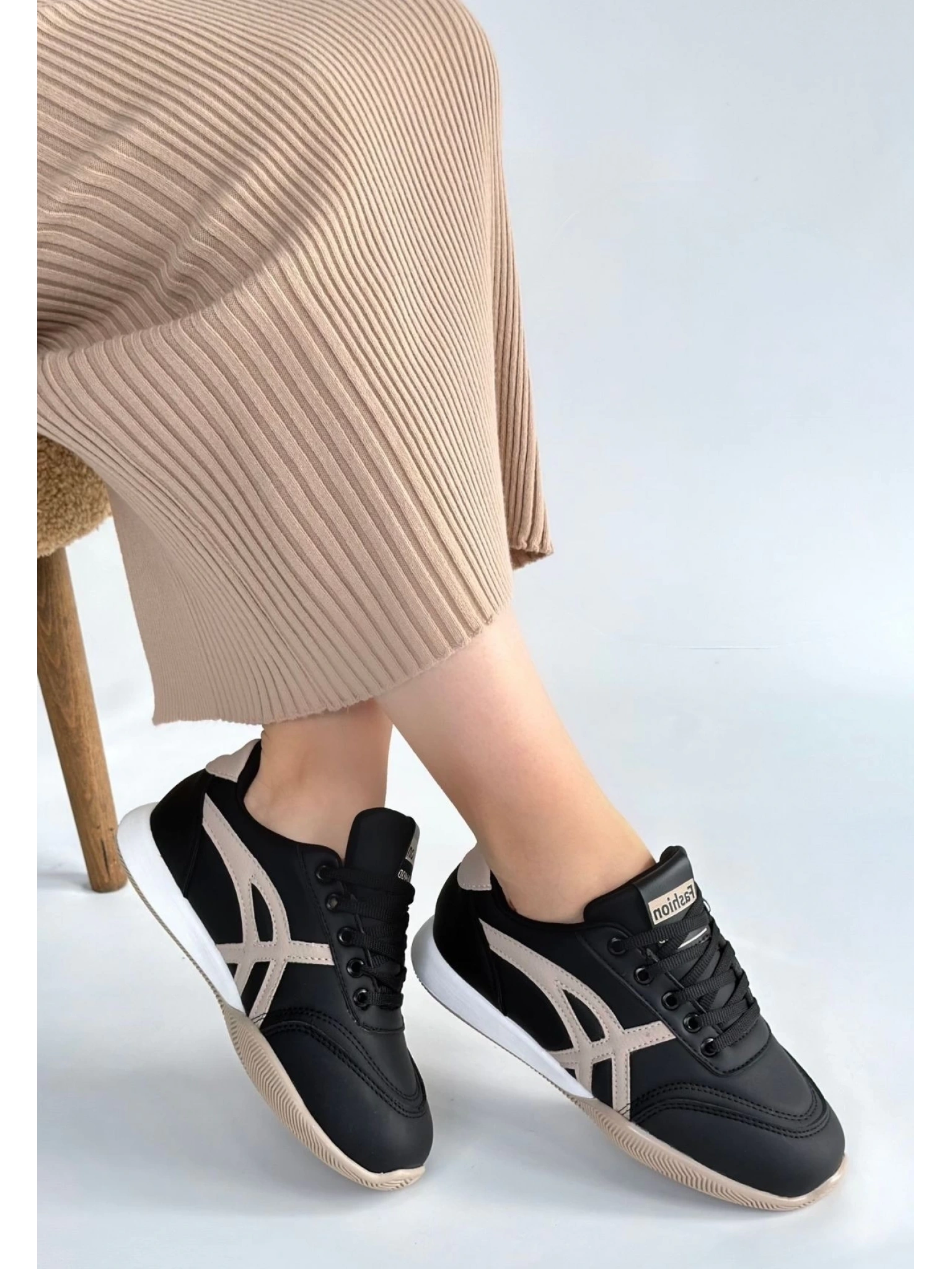 Zlay Siyah Cilt Bej Detaylı Bağcıklı Spor Ayakkabı