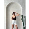Kemer detaylı gabardin şort krem s25289