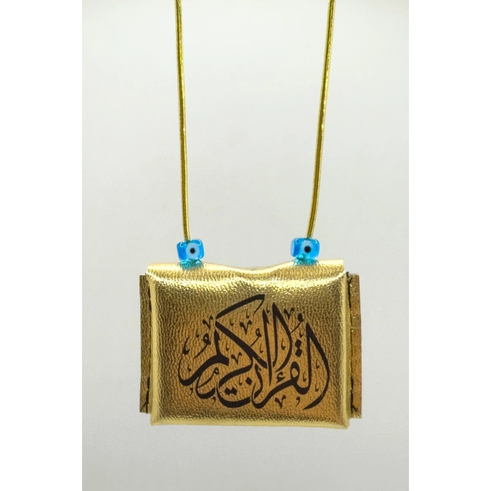 Altın Renkli Kare Nazarlı Deri Çantalı Mini Kuran-ı Kerim Lastikli Araba Dikiz Ayna Süsü