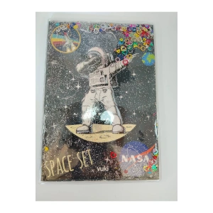 Hediyelik Defter A5 Boy Simli Ve Sulu Şeffaf Astronot Temalı Defter Okula Başlangıç Hediyesi